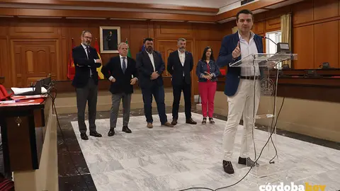 Encuentro entre representantes de las administraciones de C&oacute;rdoba y UGT-A FOTO RAFA MELLADO SENIOR