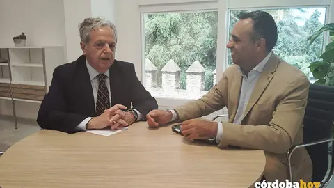 Salvador Fuentes y Francis Rodr&iacute;guez en el encuentro que mantuvieron ambos sobre la A-81