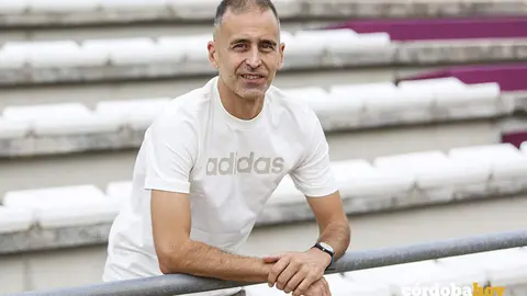 &Aacute;ngel Ortiz posa para C&oacute;rdoba Hoy