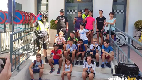 Polic&iacute;a Local de Priego en el primer Curso para obtener un carnet de 'Buen Ciclista' FOTO FACEBOOK AYUNTAMIENTO DE PRIEGO