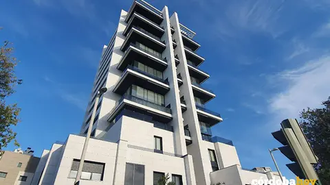 La Torre del Agua es el segundo edificio m&aacute;s alto de la capital cordobesa con 49 metros de altura y 14 plantas