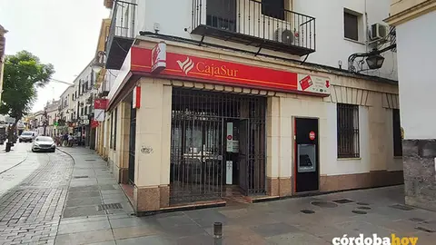 La oficina de Cajasur en el Realejo cuyo cierre ya se ha anunciado FOTO ANDALUC&Iacute;A ENTRE TOD@S