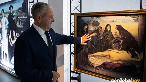 Salvador Fuentes en la muestra sobre Julio Romero de Torres FOTO DIPUTACI&Oacute;N