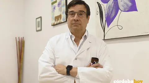 Enrique Aranda posa para C&oacute;rdoba Hoy FOTO JUAN AYALA