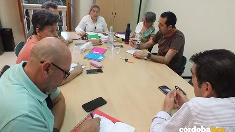 Una de las recientes reuniones de la nueva junta directiva de Al-Zahara FOTO AL-ZAHARA