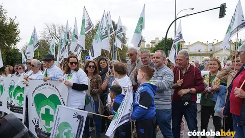 Manifestaci&oacute;n de la Coordinadora Andaluza de Mareas Blancas en defensa de la sanidad p&uacute;blica en C&oacute;rdoba, en una imagen de archivo