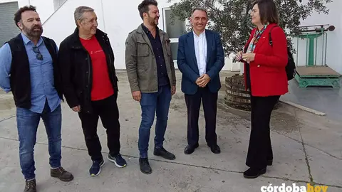 Rueda de prensa de CCOO e IU en Castro del R&iacute;o FOTO IU