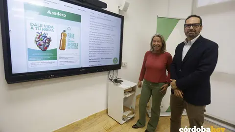 Presentaci&oacute;n de la aplicaci&oacute;n Aire, de Ecoembes, para un reciclaje correcto FOTO RAFA MELLADO SENIOR