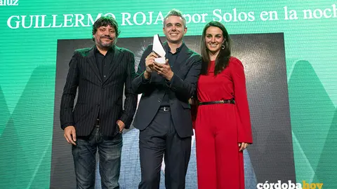 Guillermo Rojas con su premio FOTO PREMIOS ASECAN