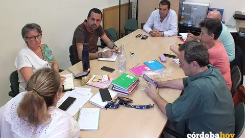 Una de las recientes reuniones de la nueva junta directiva de Al-Zahara FOTO AL-ZAHARA