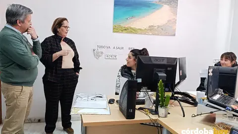 Blanca Torrent visita empresas con m&aacute;s de 25 a&ntilde;os de antig&uuml;edad FOTO AYUNTAMIENTO DE C&Oacute;RDOBA