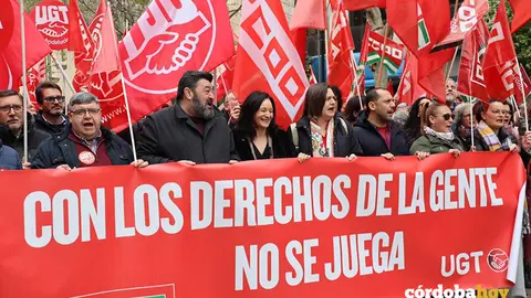 Concentraci&oacute;n de CCOO y UGT en Gran Capit&aacute;n contra el bloqueo de medidas sociales FOTO PSOE