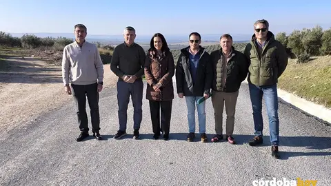 El delegado territorial de Agricultura, Pesca, Agua y Desarrollo Rural en C&oacute;rdoba, Francisco Acosta (segundo por la izda.), en el acto de recepci&oacute;n y entrega del camino de Montemayor, en Espejo FOTO JUNTA DE ANDALUC&Iacute;A