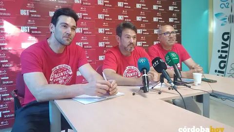 El secretario provincial de Ense&ntilde;anza en UGT Servicios P&uacute;blicos de C&oacute;rdoba, Juan Carlos Varo (centro), en una imagen de archivo FOTO UGT