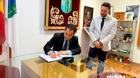 El consejero de Justicia, Administraci&oacute;n Local y Funci&oacute;n P&uacute;blica, Jos&eacute; Antonio Nieto, visita el Ayuntamiento de San Sebasti&aacute;n de los Ballesteros FOTO JUNTA DE ANDALUC&Iacute;A