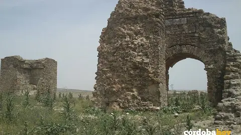 Castillo de Dos Hermanas en Montemayor, en una imagen de archivo