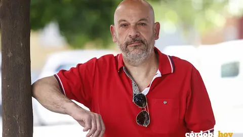 Jos&eacute; Garc&iacute;a Le&oacute;n posa para C&oacute;rdoba Hoy