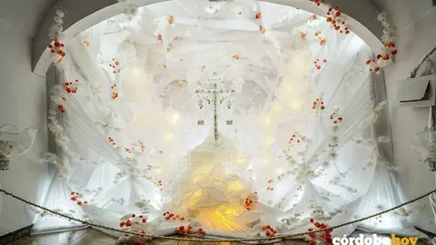 Cruz de la calle Andaluc&iacute;a de A&ntilde;ora, ganadora en el apartado de interior FOTO ESVERDE.ES