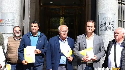 Denuncia de COAG ante la Comisi&oacute;n Nacional de los Mercados y la Competencia (CNMC) por uhh desfase de precios en el AOVE FOTO COAG