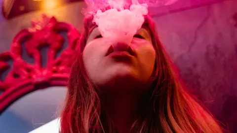Vapeo: Una mirada al desarrollo y los aspectos culturales del vapeo