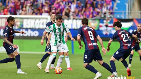 La presi&oacute;n del Eibar fue determinante para desarmar al C&oacute;rdoba FOTO SD EIBAR