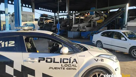 Imagen de archivo de coches patrulla de la Polic&iacute;a Local de Puente Genil FOTO AYUNTAMIENTO DE PUENTE GENIL