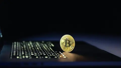  Bitcoin y su transici&oacute;n a un activo macro: &iquest;Qu&eacute; dicen los flujos del ETF al contado? 