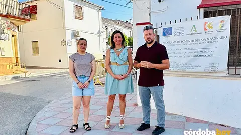Cristina Pedrosa, Raquel L&oacute;pez y Gonzalo Ariza visitan las obras del PFEA en Palenciana FOTO JUNTA DE ANDALUC&Iacute;A