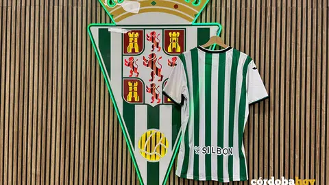 Lugar donde lucir&aacute; el logo de Silbon en la camiseta del C&oacute;rdoba CF esta temporada FOTO CCF