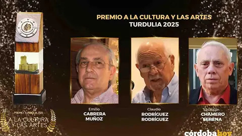 Imagen de los tres galardonados con el 'Premio Turdulia a la Cultura y las Artes' en esta edici&oacute;n de 2025 DISE&Ntilde;O GR&Aacute;FICO ASOCIACI&Oacute;N CULTURAL TURDULIA