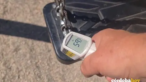 Term&oacute;metro con m&aacute;s de 59 grados capatados en un columpio de C&oacute;rdoba FOTO VOX
