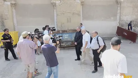 Visita del presidente de Icomos Espa&ntilde;a, Juan Carlos Molina, a la Mezquita-Catedral IMAGEN CABILDO CATEDRAL