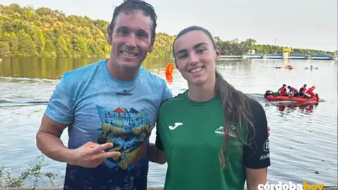 Francisco Manuel Tamaral y Nazareth Ortega, vencedores de la la cuarta etapa del Circuito Provincial de aguas abiertas, en Hornachuelos