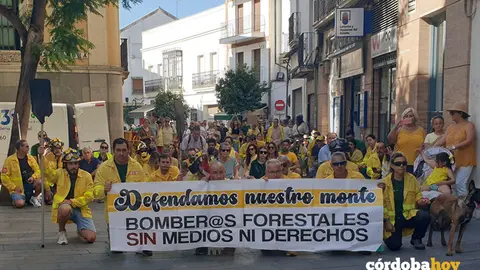 Un momento de la 'Marcha Amarilla' en C&oacute;rdoba