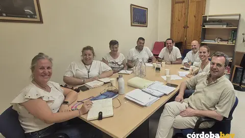 Una reuni&oacute;n de la directiva de la Federaci&oacute;n de Asociaciones Vecinales Al-Zahara, en una imagen de archivo FOTO AL-ZAHARA