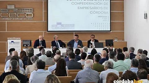 Reuni&oacute;n de la junta directiva de CECO celebrada con la asistencia del alcalde C&oacute;rdoba FOTO CECO