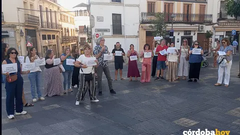 Concentraci&oacute;n de miembros de La Juder&iacute;a Existe en la calle Capitulares FOTO LA JUDER&Iacute;A EXISTE