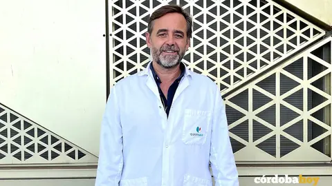 El reumat&oacute;logo Manuel Romero FOTO HOSPITAL QUIR&Oacute;NSALUD