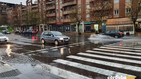 Escena de lluvia en C&oacute;rdoba, en una imagen de archivo