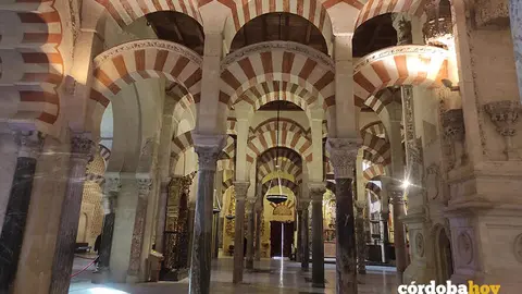 Interior de la Mezquita Catedral de C&oacute;rdoba FOTO EUROPA PRESS