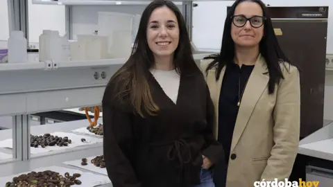 Marta Tienda Parrilla y Mar&iacute;a Dolores Rey, del equipo de investigaci&oacute;n FOTO UCO