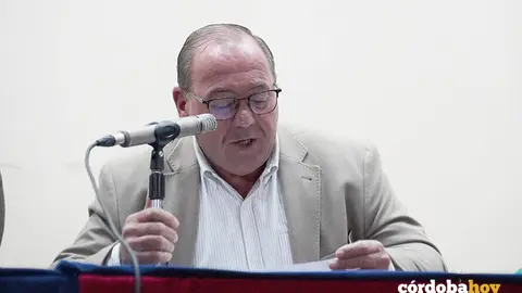 Luis Fern&aacute;ndez, en un acto previo a su dimisi&oacute;n FOTO AYUNTAMIENTO DE BELALC&Aacute;ZAR