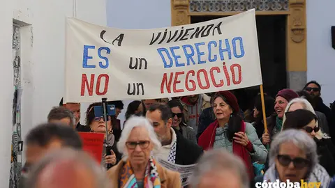 El 'free tour' reivindicativo por el Casco Hist&oacute;rico contra el turismo masivo y por la vivienda FOTO &Aacute;LVARO SANTOS L&Oacute;PEZ