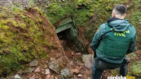 Arqueta donde fue rescatado el octogenario brit&aacute;nico por la Guardia Civil de Villaviciosa FOTO GUARDIA CIVIL