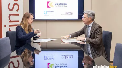 Sara Alguacil y Andr&eacute;s Lorite en la firma del convenio entre Eprinsa y Epremasa FOTO DIPUTACI&Oacute;N DE C&Oacute;RDOBA