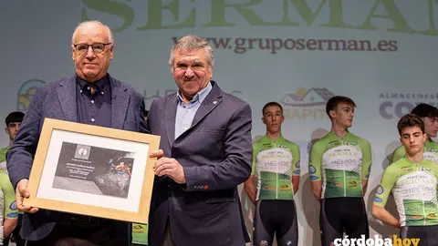Presentaci&oacute;n oficial del&nbsp;Team Grupo Serman en Cabra