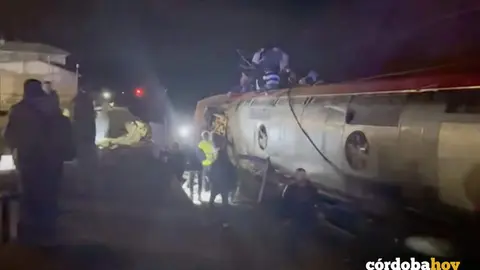 Uno de los trenes accidentados esta noche en Adamuz FOTO TVE