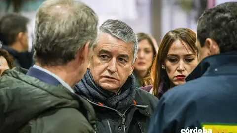 El consejero de Sanidad, Presidencia y Emergencias de la Junta de Andaluc&iacute;a, Antonio Sanz, en Adamuz FOTO GUILLERMO MORALES / EUROPA PRESS