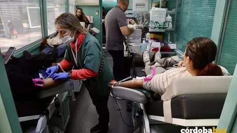 Donaci&oacute;n de sangre en Andaluc&iacute;a a ra&iacute;z del llamamiento por el accidente ferroviario de Adamuz FOTO JUNTA DE ANDALUC&Iacute;A