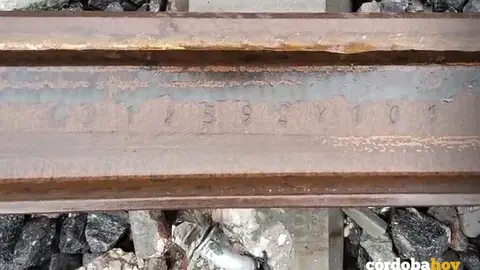 Carril con muescas del accidente ferroviario de Adamuz FOTO X DE &Oacute;SCAR PUENTE